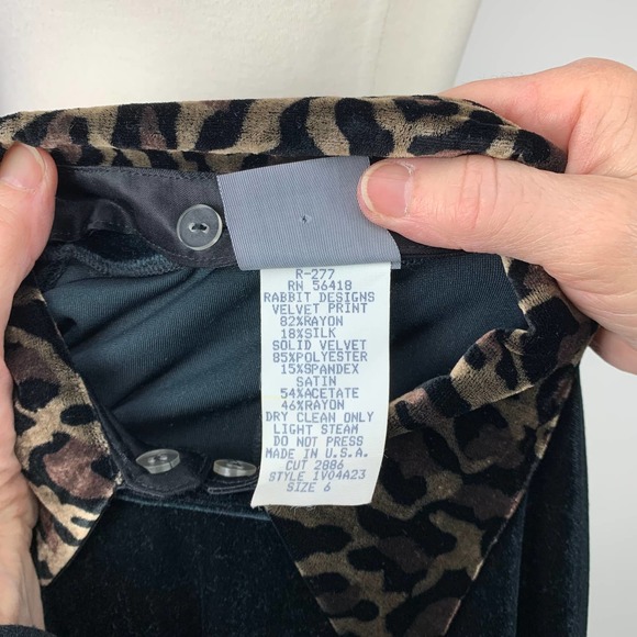 VINTAGE Rabbit Designs Black Velvet Dress Leopard Collar Cuffs 90s Retro - 6 - Picture 5 of 8